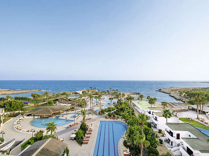 vakantie-naar-Adams Beach Hotel-mei 2025
