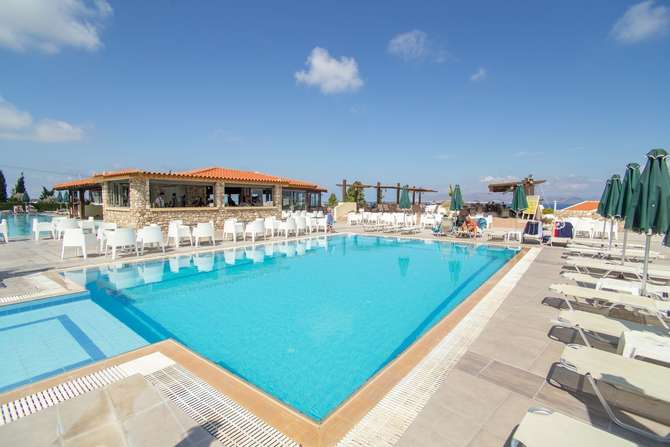 vakantie-naar-Aegean View Aqua Resort-april 2024