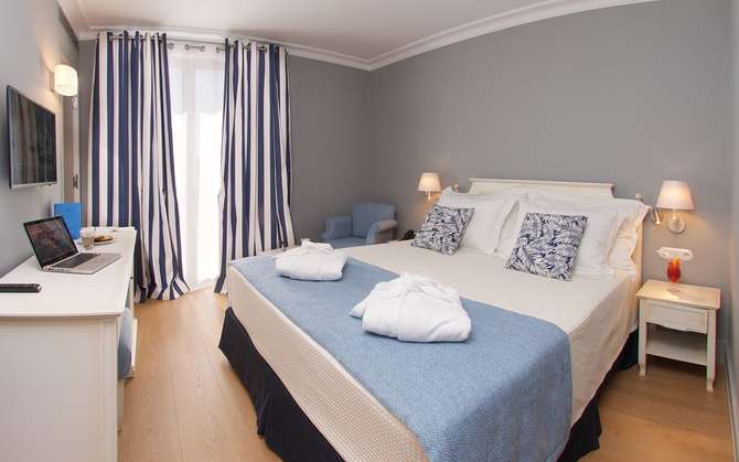 vakantie-naar-Aenos Hotel-juni 2025
