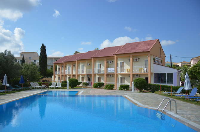 vakantie-naar-Aggelos Family Hotel-mei 2025