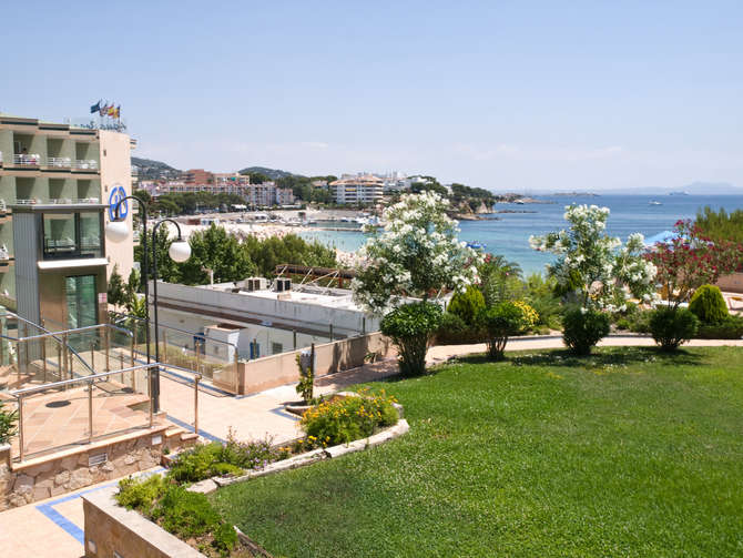 vakantie-naar-Agua Beach Hotel-mei 2025