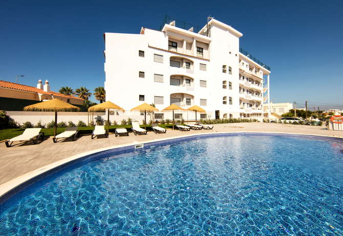 vakantie-naar-Agua Hotels Alvor Jardim-mei 2025