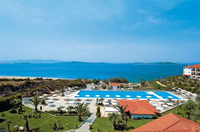 vakantie-naar-Akrathos Beach Hotel-april 2024