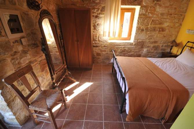 vakantie-naar-Akros Oreon Green Small Hotel-mei 2025
