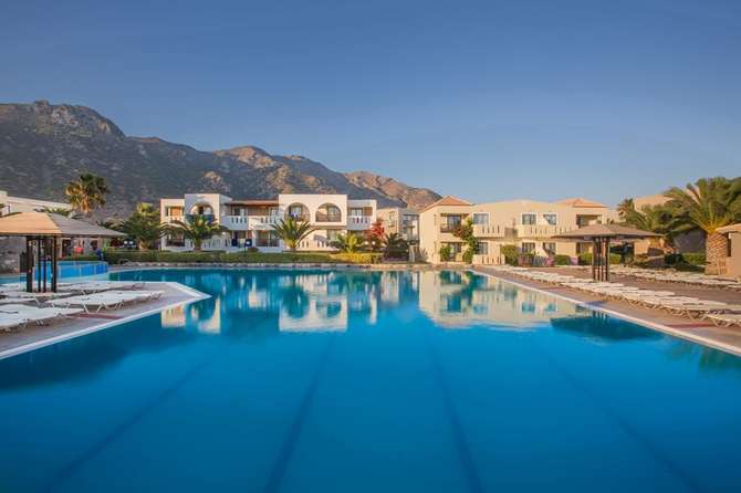 vakantie-naar-Akti Beach Club-mei 2025