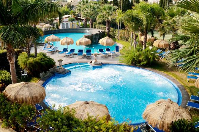 vakantie-naar-Albergo La Reginella Resort Spa-mei 2025