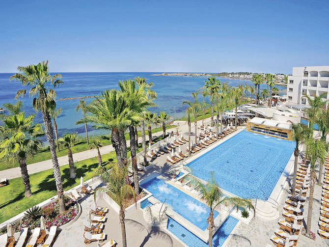 vakantie-naar-Alexander The Great Beach Hotel-april 2024