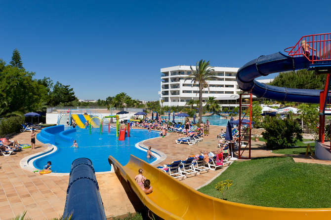 vakantie-naar-Alfagar Ii Aparthotel-april 2025