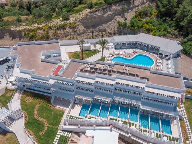 vakantie-naar-Aloe Hotel-mei 2025