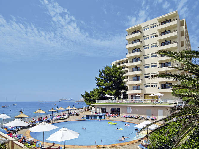 vakantie-naar-Alua Hawaii Ibiza-mei 2025
