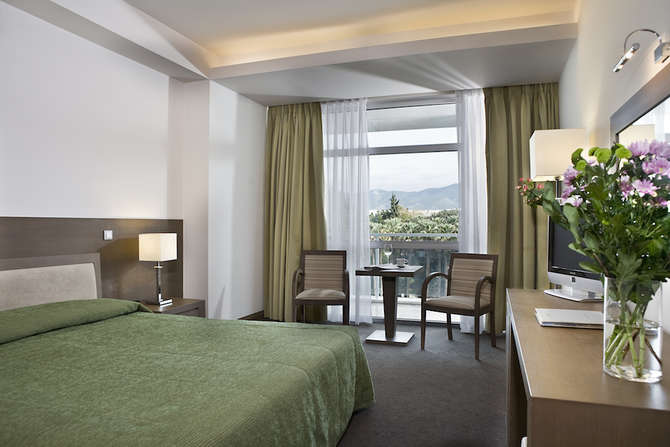 vakantie-naar-Amalia Hotel Athens-mei 2025