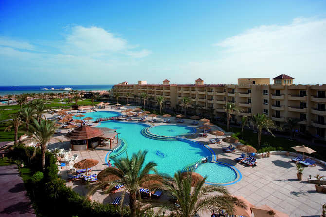 vakantie-naar-Amwaj Blue Beach Resort-april 2024