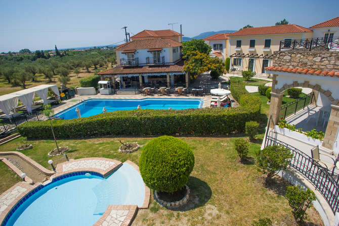 vakantie-naar-Anagenessis Village Hotel-mei 2025