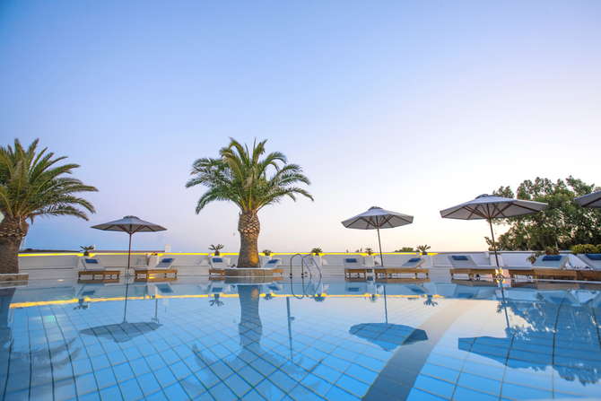 vakantie-naar-Andronikos Hotel-mei 2025