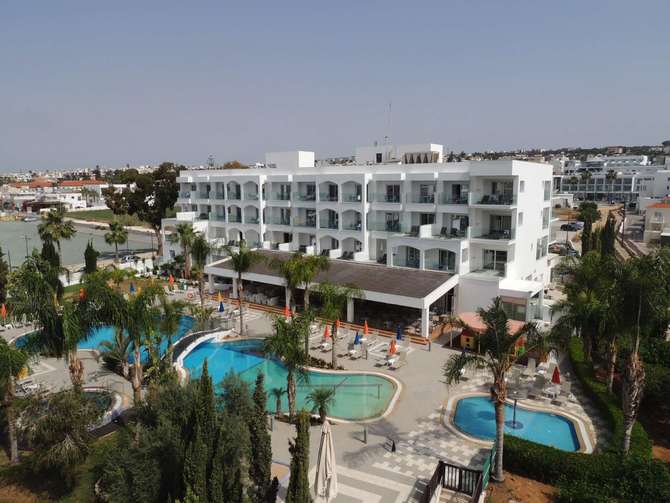 vakantie-naar-Anesis Hotel-mei 2025