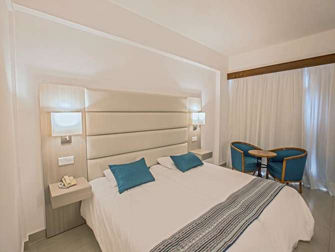 vakantie-naar-Anmaria Hotel-mei 2025
