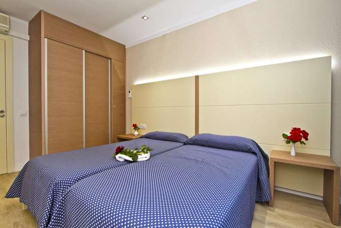 vakantie-naar-Aparthotel Flora-mei 2025