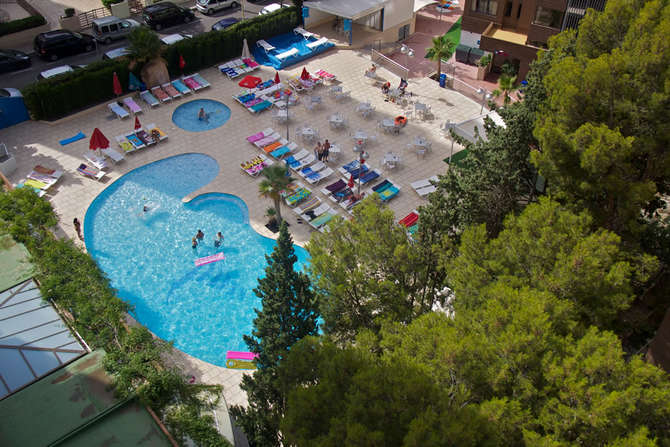 vakantie-naar-Aparthotel Levante Club-mei 2025