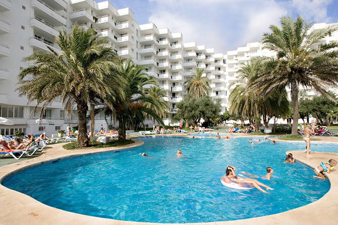 vakantie-naar-Aparthotel Playa Dorada-april 2024