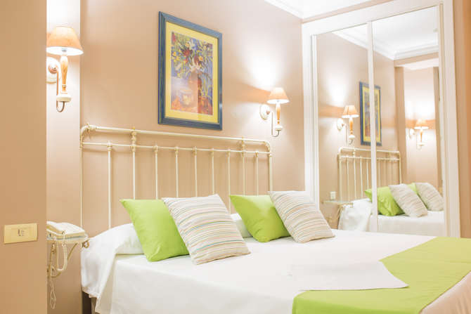 vakantie-naar-Aparthotel Rf Astoria-mei 2025
