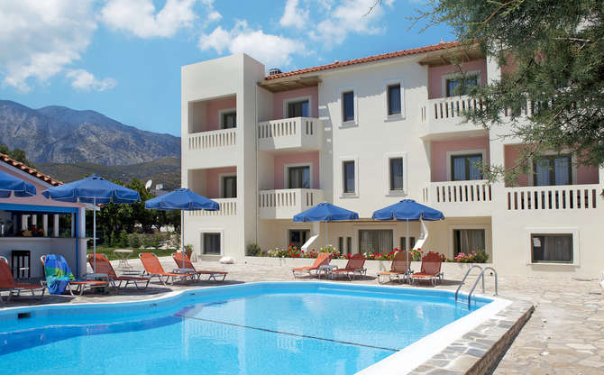 vakantie-naar-Aphrodite Hotel Suites-april 2024