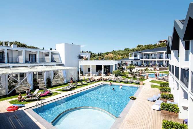 vakantie-naar-Aqua Bay Hotel-mei 2025