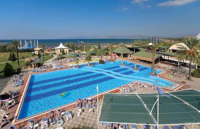 vakantie-naar-Aqua Fantasy Aquapark Hotel-mei 2025