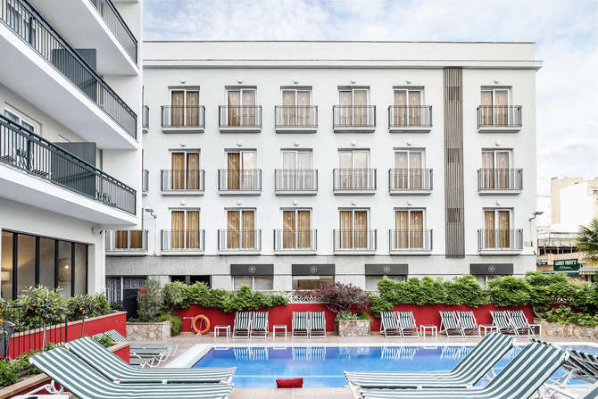 vakantie-naar-Aqua Hotel Bertran-mei 2025