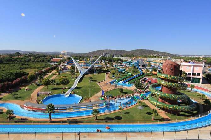 vakantie-naar-Aquashow Park Hotel-mei 2025