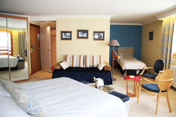 vakantie-naar-Araucaria Hotel-mei 2025