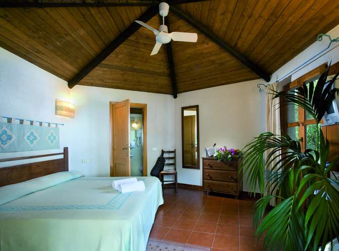 vakantie-naar-Arbatax Park Resort Dune-mei 2025