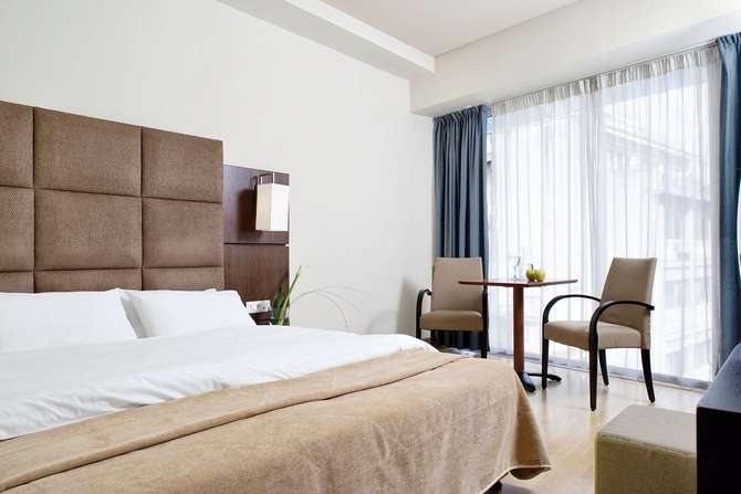 vakantie-naar-Arion Athens Hotel-mei 2025