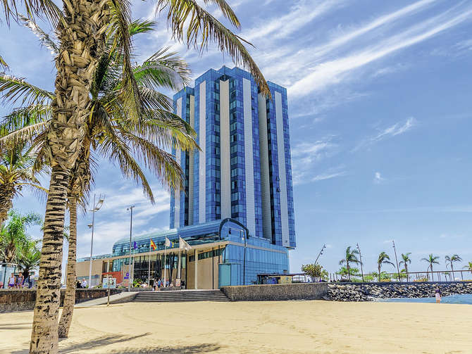 vakantie-naar-Arrecife Gran Hotel Spa-april 2024