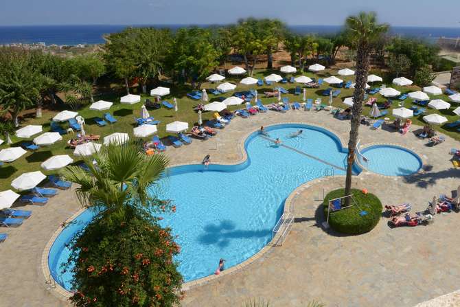 vakantie-naar-Artemis Hotel Appartementen-mei 2025