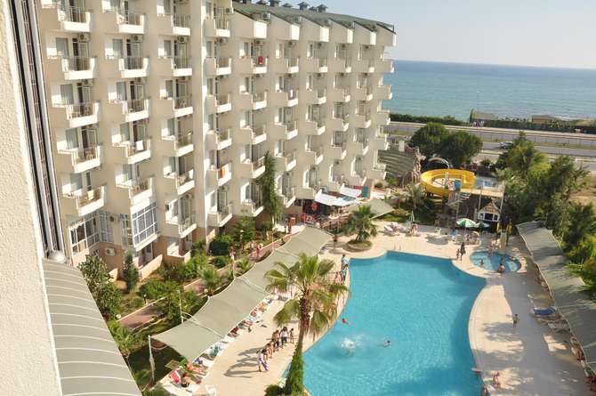 vakantie-naar-Asrin Beach Hotel-mei 2024