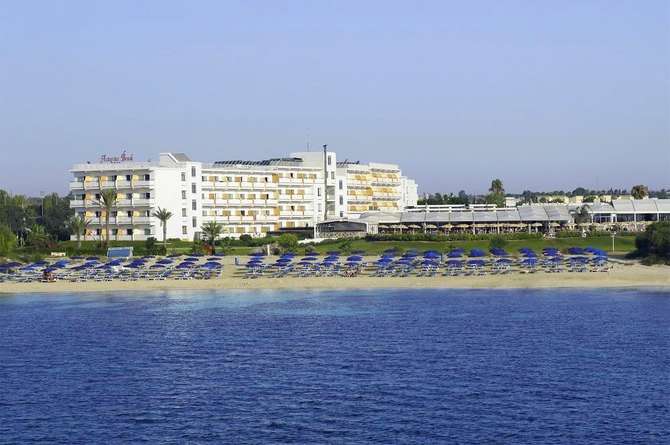 vakantie-naar-Asterias Beach Hotel-mei 2024