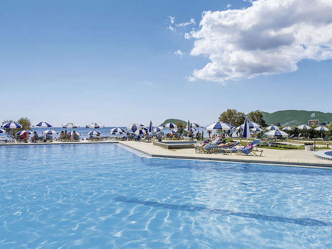 vakantie-naar-Astir Beach Hotel-mei 2025