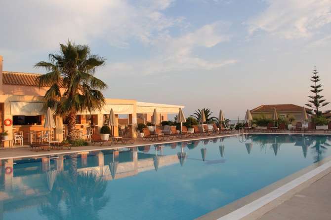 vakantie-naar-Astra Village Suites Spa-mei 2025