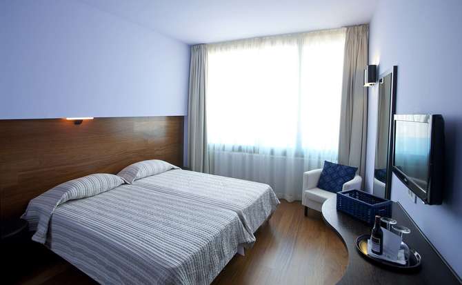 vakantie-naar-Athens Center Square Hotel-mei 2025