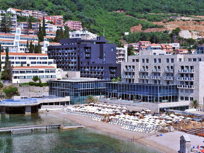 vakantie-naar-Avala Resort Villas-mei 2025