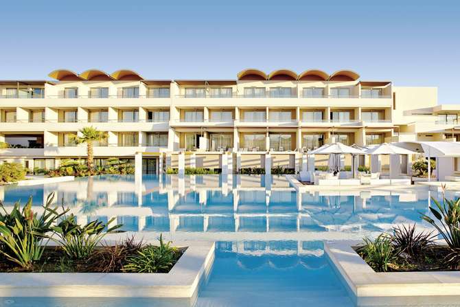 vakantie-naar-Avra Imperial Beach Resort Spa-mei 2025