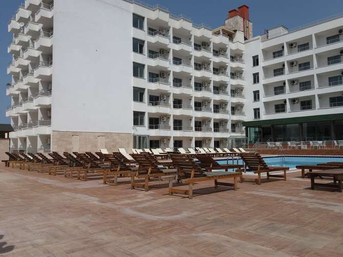 vakantie-naar-Ayma Beach Resort Spa-april 2024
