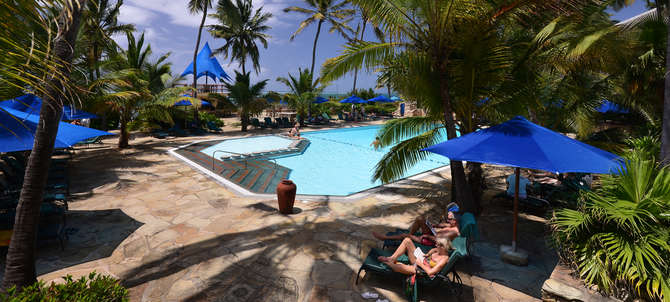 vakantie-naar-Bahari Beach Hotel-mei 2024