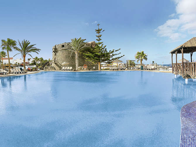 vakantie-naar-Barcelo Castillo Beach Resort-mei 2024