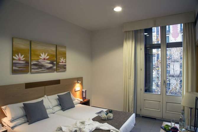 vakantie-naar-Bcn Urban Gran Ducat Hotel-mei 2025