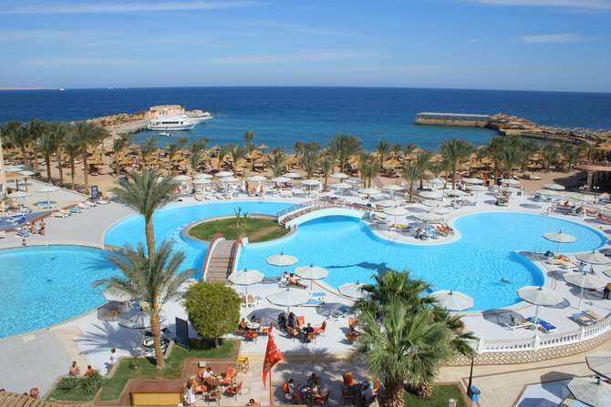 vakantie-naar-Beach Albatros Resort-mei 2025