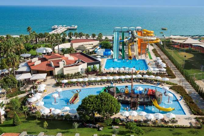 vakantie-naar-Bellis Deluxe Hotel-mei 2025