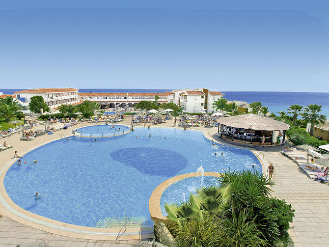 vakantie-naar-Blau Punta Reina Resort-mei 2024