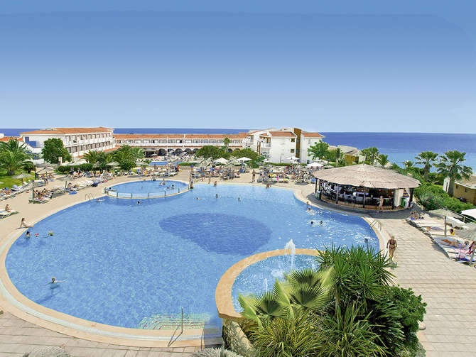 vakantie-naar-Blau Punta Reina Resort-mei 2025