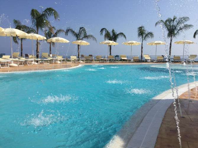 vakantie-naar-Blue Bay Resort-mei 2025